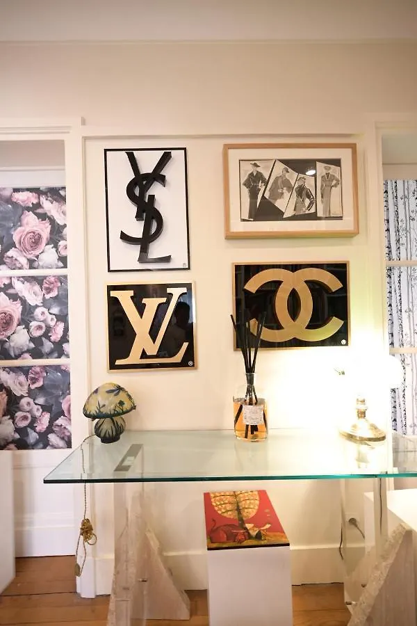 Villa D'Art - Claire Paris